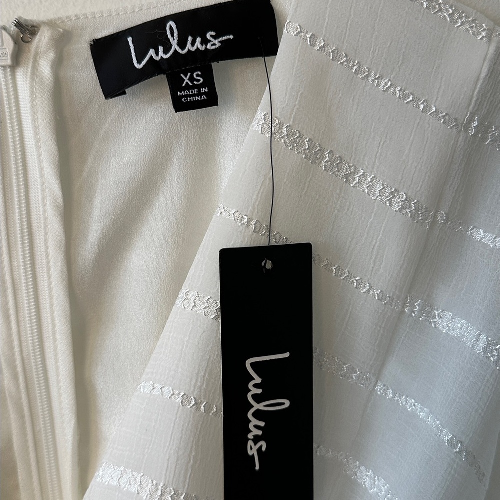 Lulu's White Bat Wing Blouse NWT - Picture 4 of 11